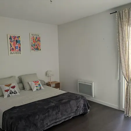 Joli Cocon A Avec Terrasse Vue Apartment *