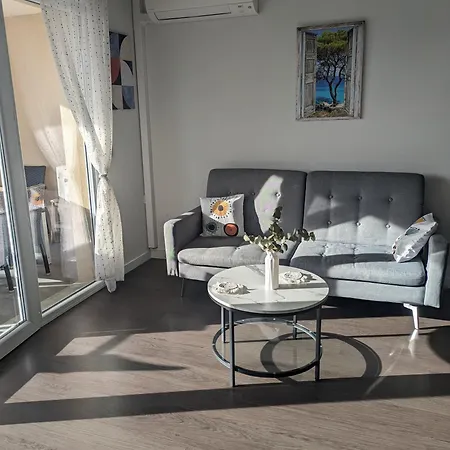 Joli Cocon A Avec Terrasse Vue Appartement Ajaccio (Corsica)