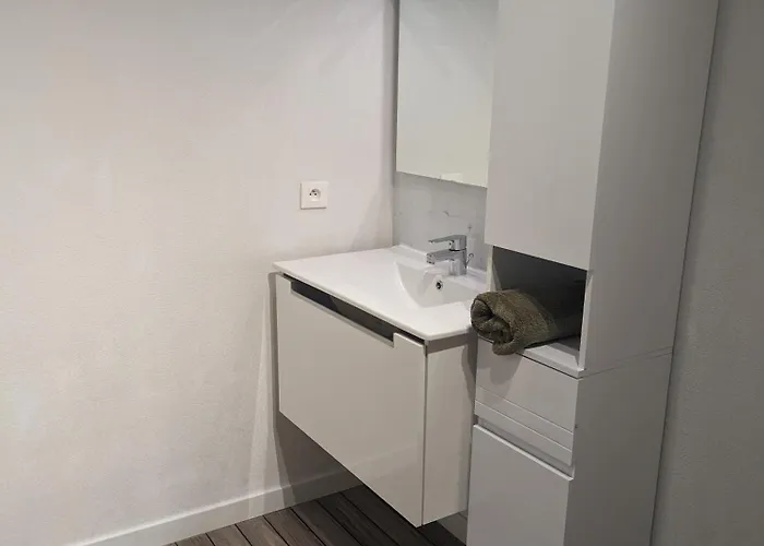 Joli Cocon A Avec Terrasse Vue