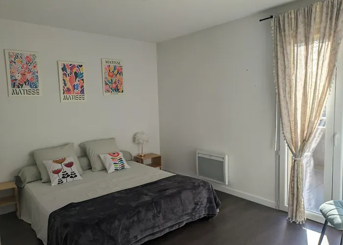 Joli Cocon A Avec Terrasse Vue Appartement *